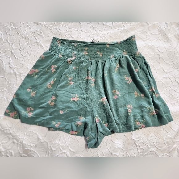 American Eagle Boho shorts with pockets size Medium - Picture 2 of 6